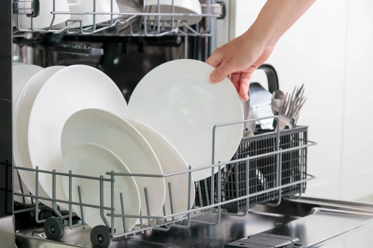 Yemek Takımları Bulaşık Makinesinde Yıkanır Mı?